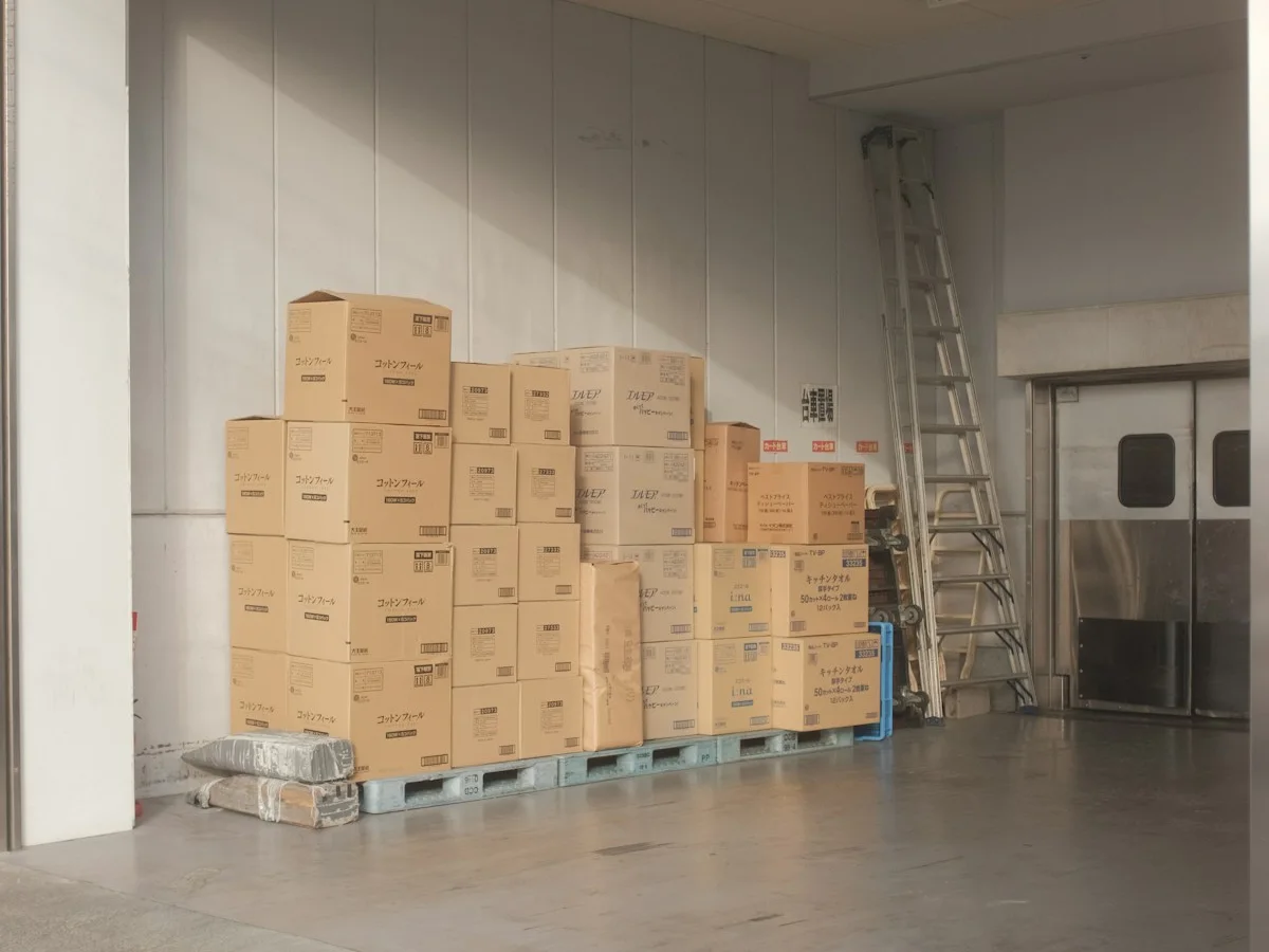 Ô kho 3 m² xếp thùng đồ gọn gàng